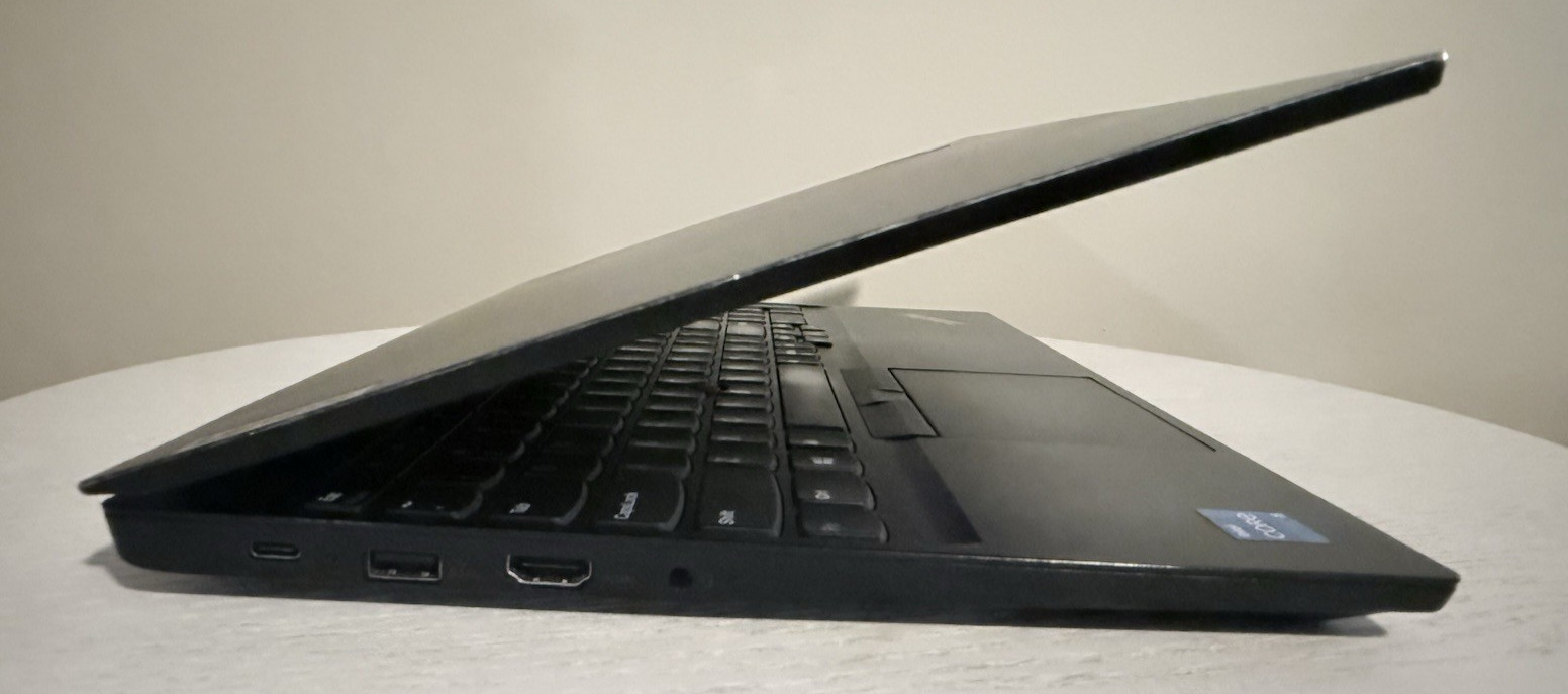 Lenovo ThinkPad E15 gen 2, i5-1135g7, 2.40 GHz, 8gb Ram, 256gb NVMe, Win 11 Pro