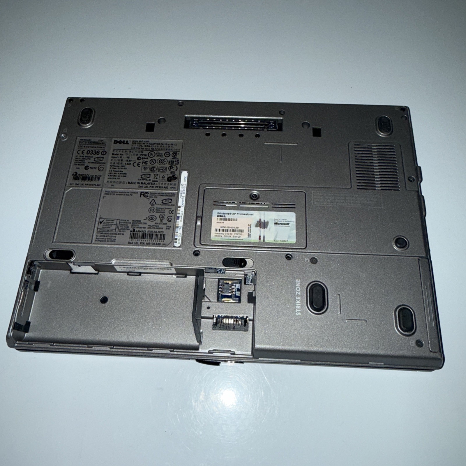 Dell Latitude D630 Laptop Duo 2, 2GB RAM , 120GBHD Win XP NO BATTERY