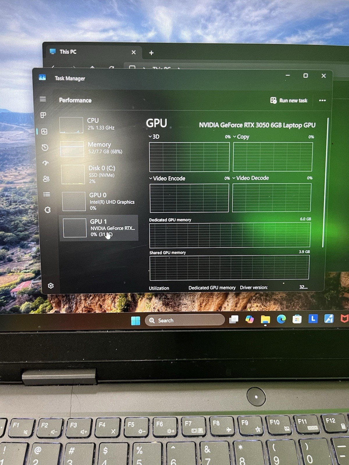 Lenovo LOQ 15IRH8 1TBSSD Intel Core i5-13420H 2.1GHz 8GB NVIDIA GeFORCE RTX 3050