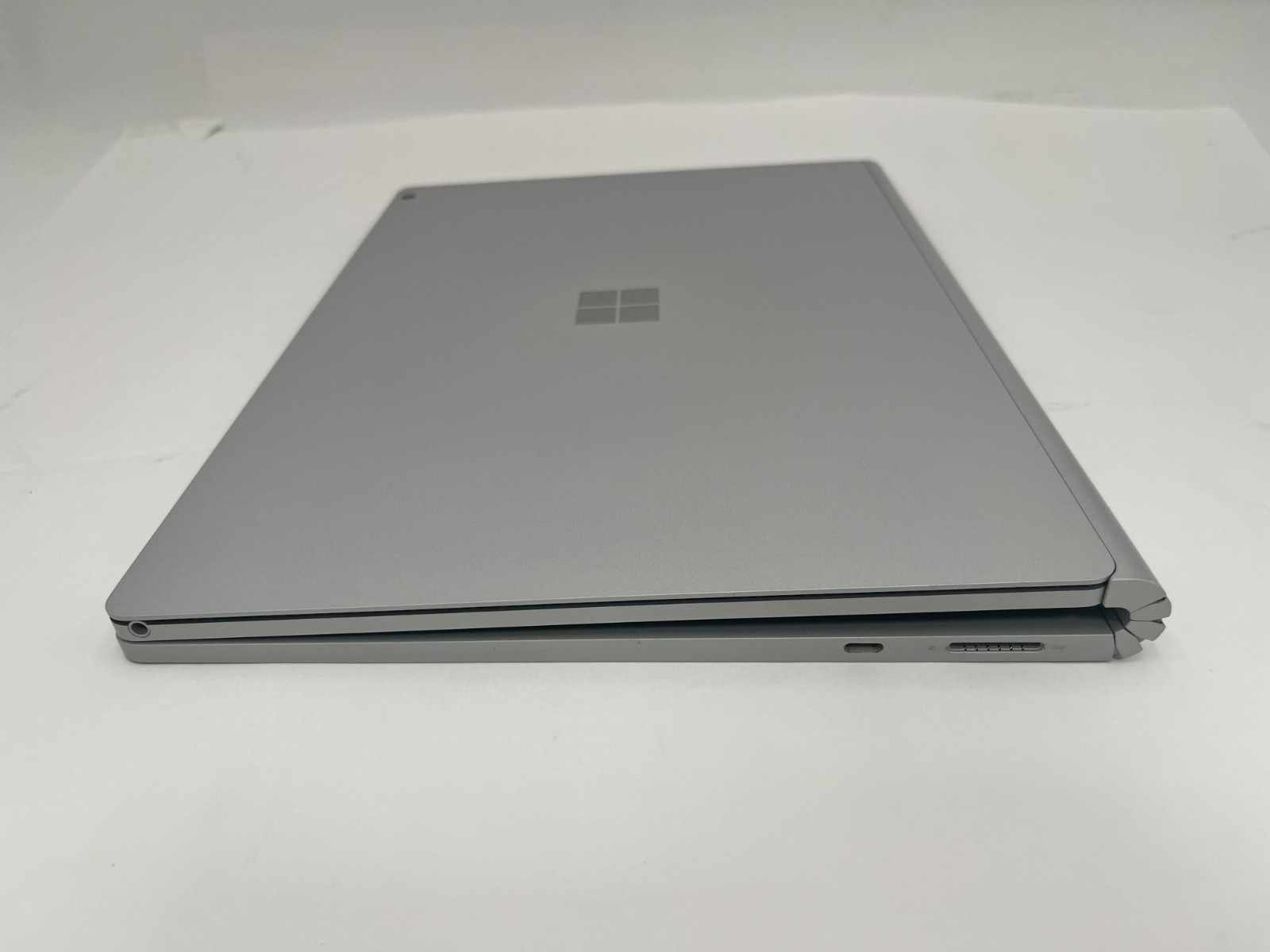 Microsoft Surface Book 2 1832 i7-8650U 16GB RAM, 512GB M2 WIN 11