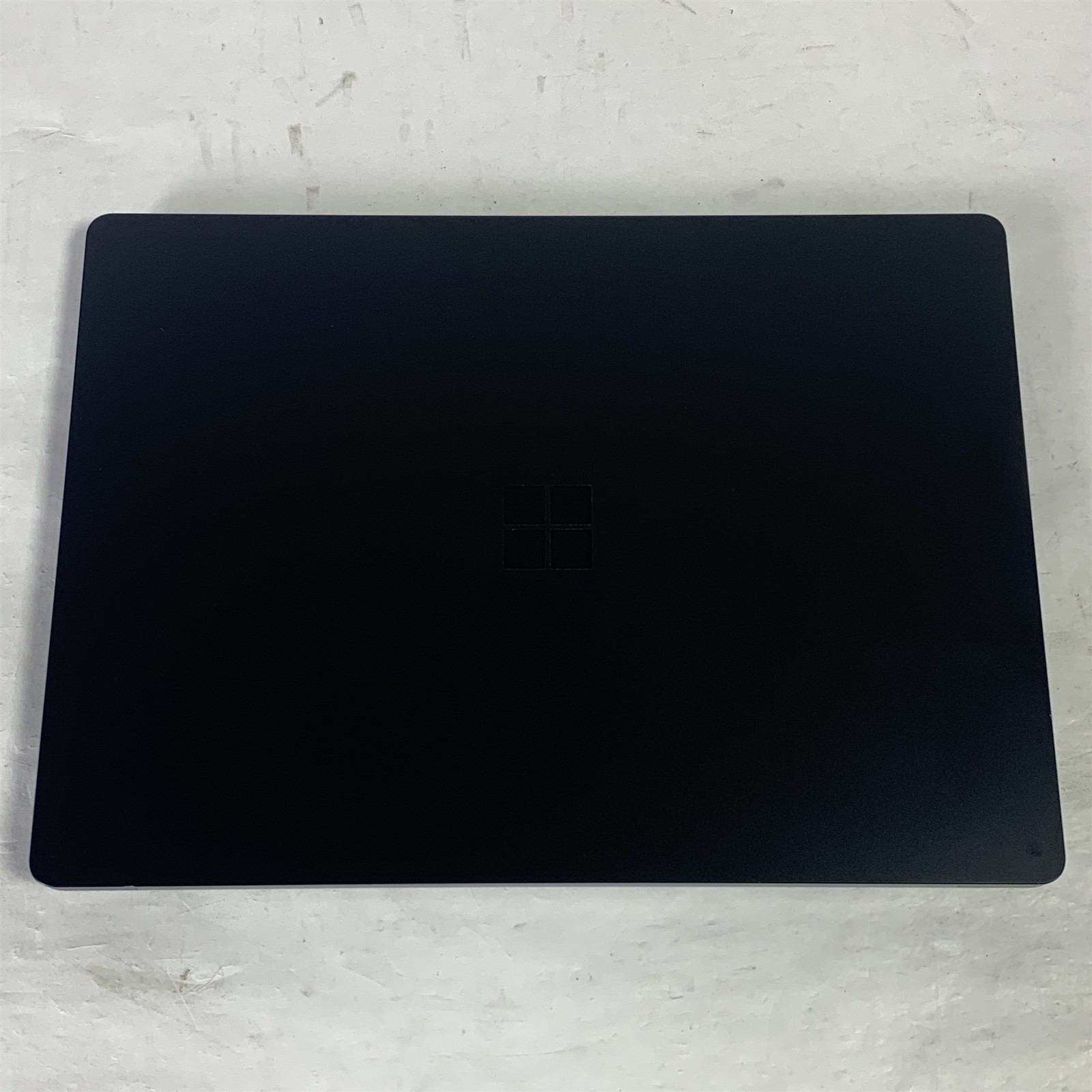 Microsoft Surface Laptop 5 1951 13.5″ i5-1245U 1.6GHz 16GB 256GB NVMe SSD -Win11