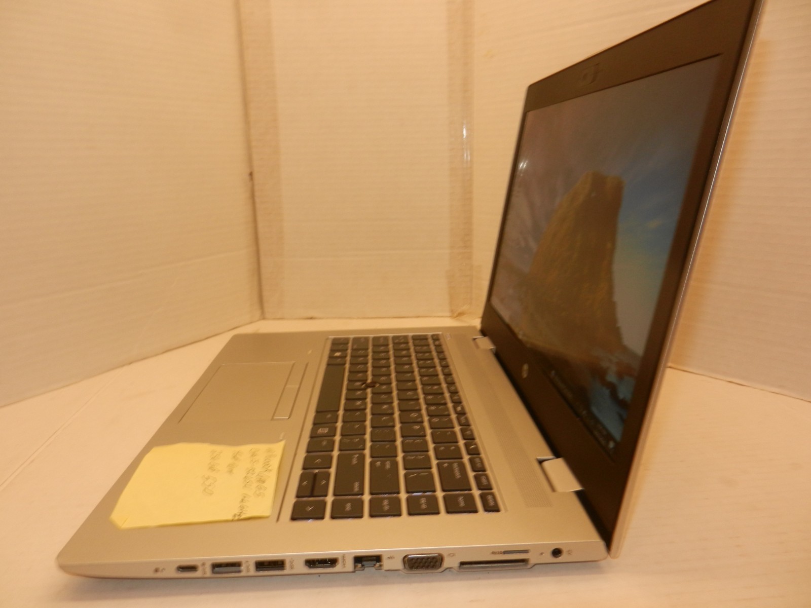 HP PROBOOK 640 G5 14″ CORE i5-8265U@1.6GHz 4GBRAM 256GB SSD WINDOWS 10