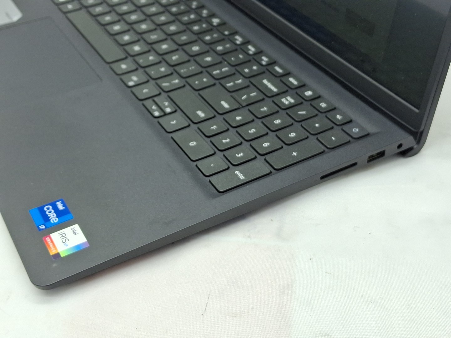 Dell Inspiron 15 3530 – i7-1355U – 256 16 15.5″ – Windows 11
