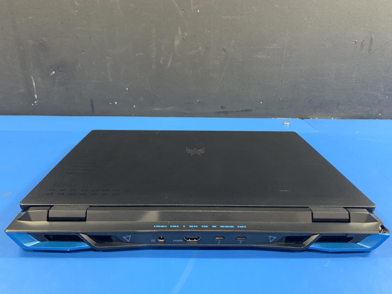 Acer Predator Helios Neo 16 Core i7 13650HX 2.80GHz 32GB 1TB NO OS PHN16-71-76H5