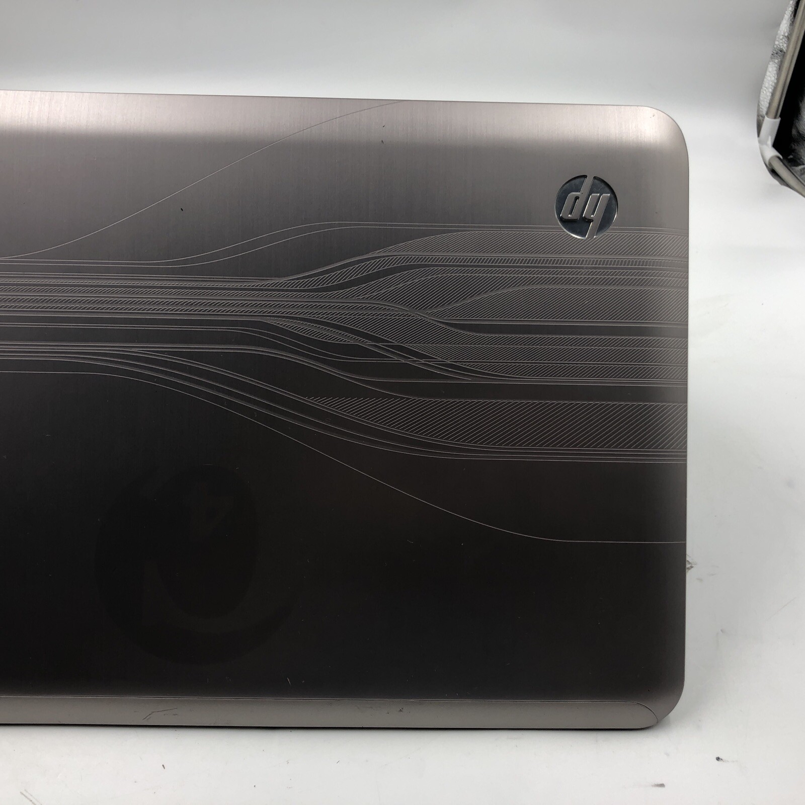 HP Pavilion DV6 Laptop i3-M350 2.27GHz 4GB RAM NO HDD/OS/Caddy Missing Screws
