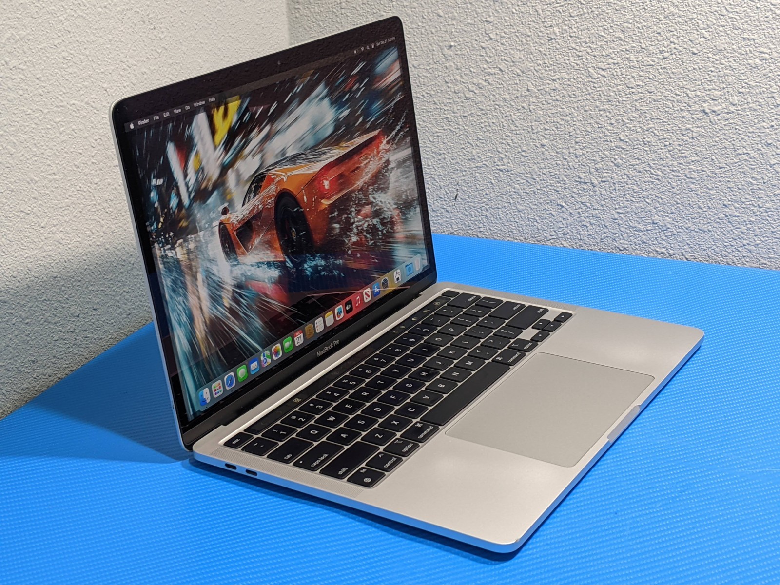 Apple MacBook Pro A2338 (2020) 13.3″ M1 8CPU/8GPU 3.2GHz 8GB 256GB MYDA2LL/A +PA