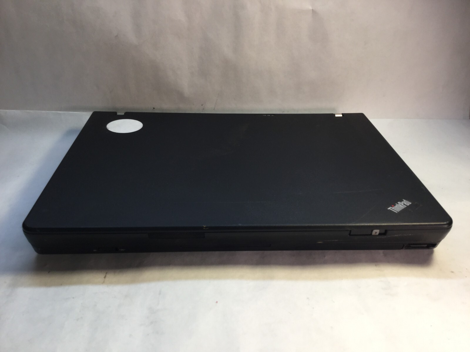 Lenovo ThinkPad Z61E 15″ Laptop Intel Core T1300 1.66 GHz -BOOTS/LOCKED- MZ