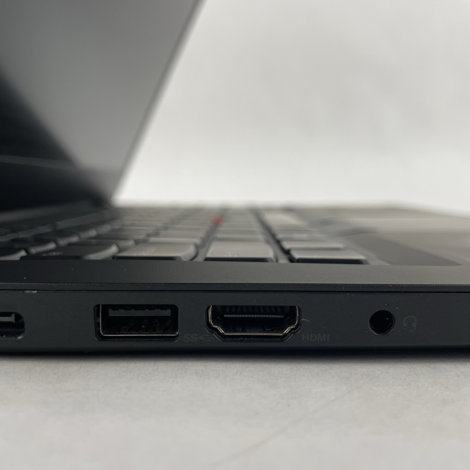 Lenovo ThinkPad T14 Gen 1 14″ i5-10310U 1.70 GHz 8 GB RAM No SSD/OS/AC/Batt