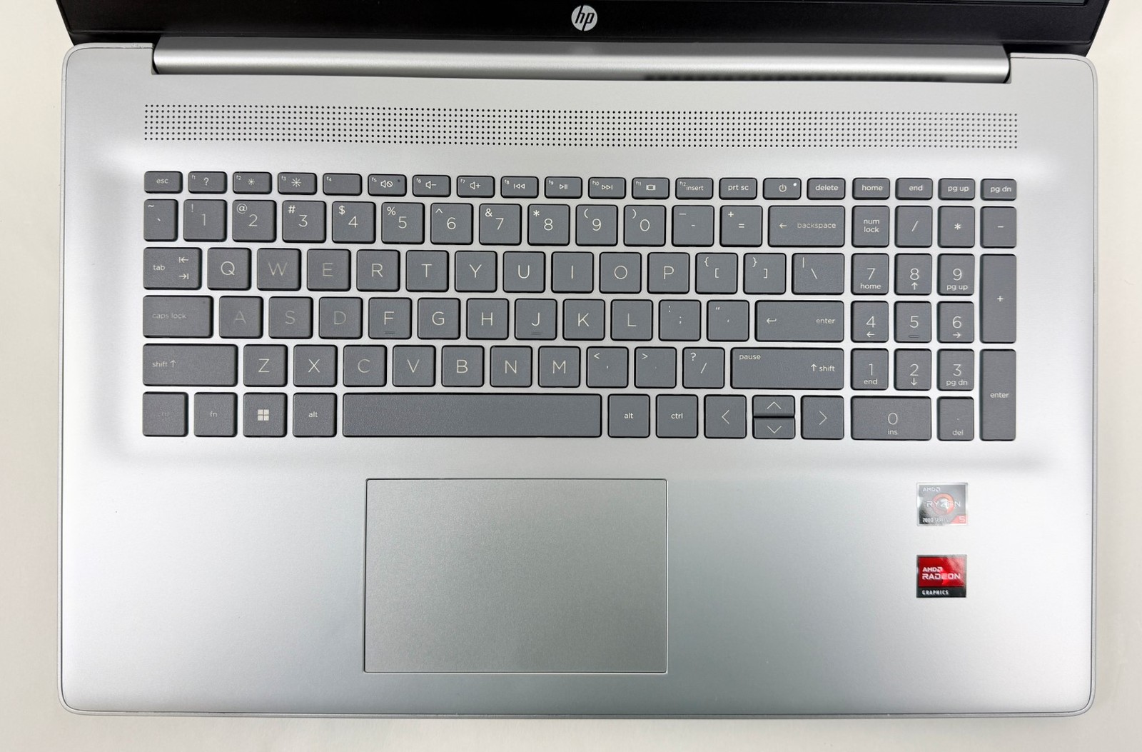 HP 17-cp3035cl 17.3″ 1600×900 Touch Ryzen 5 7530U 12GB 128GB SSD W11H Laptop