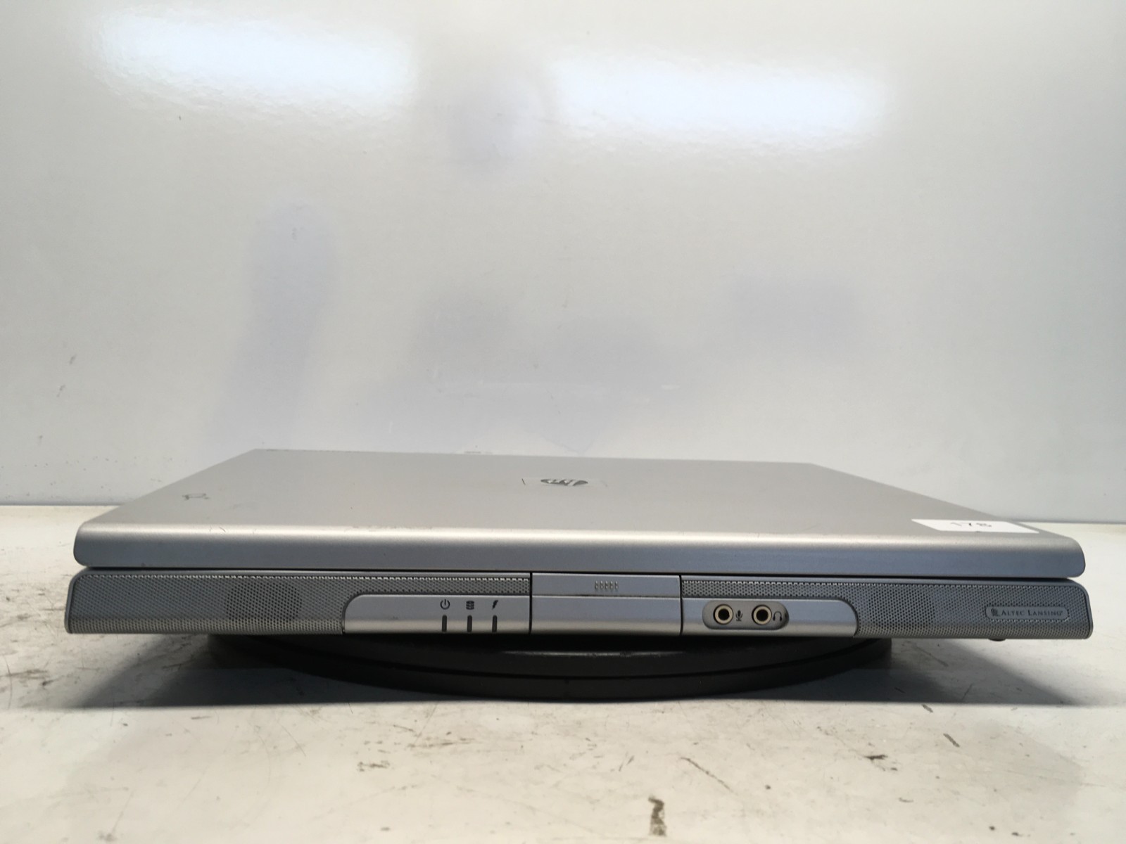HP Pavilion ZE2308WM AMD Mobile Sempron 1600MHz 256 MB NO HDD