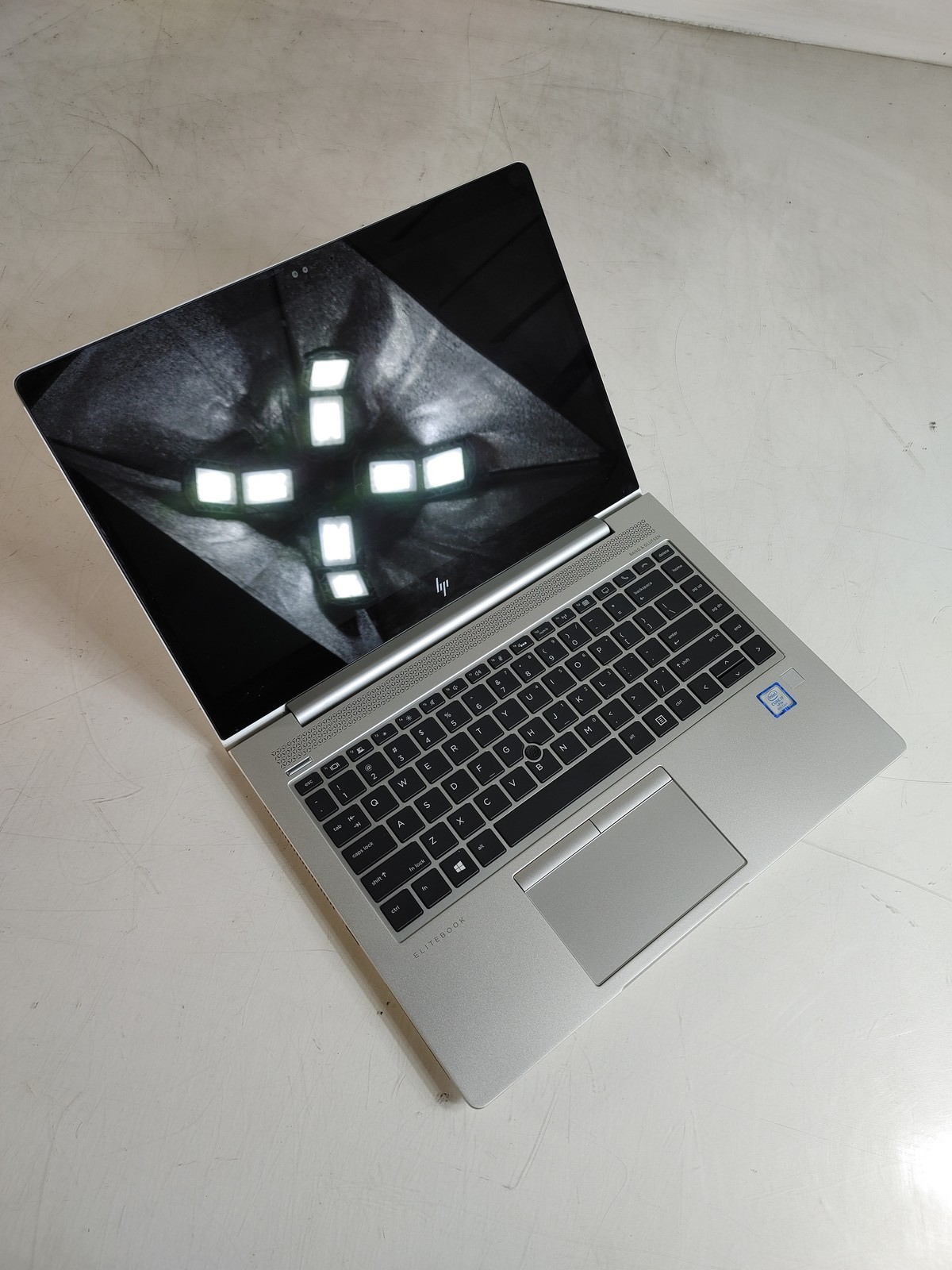 HP EliteBook 840 G5 Core i7-8650U 1.90 GHz 32 GB DDR4 No HDD
