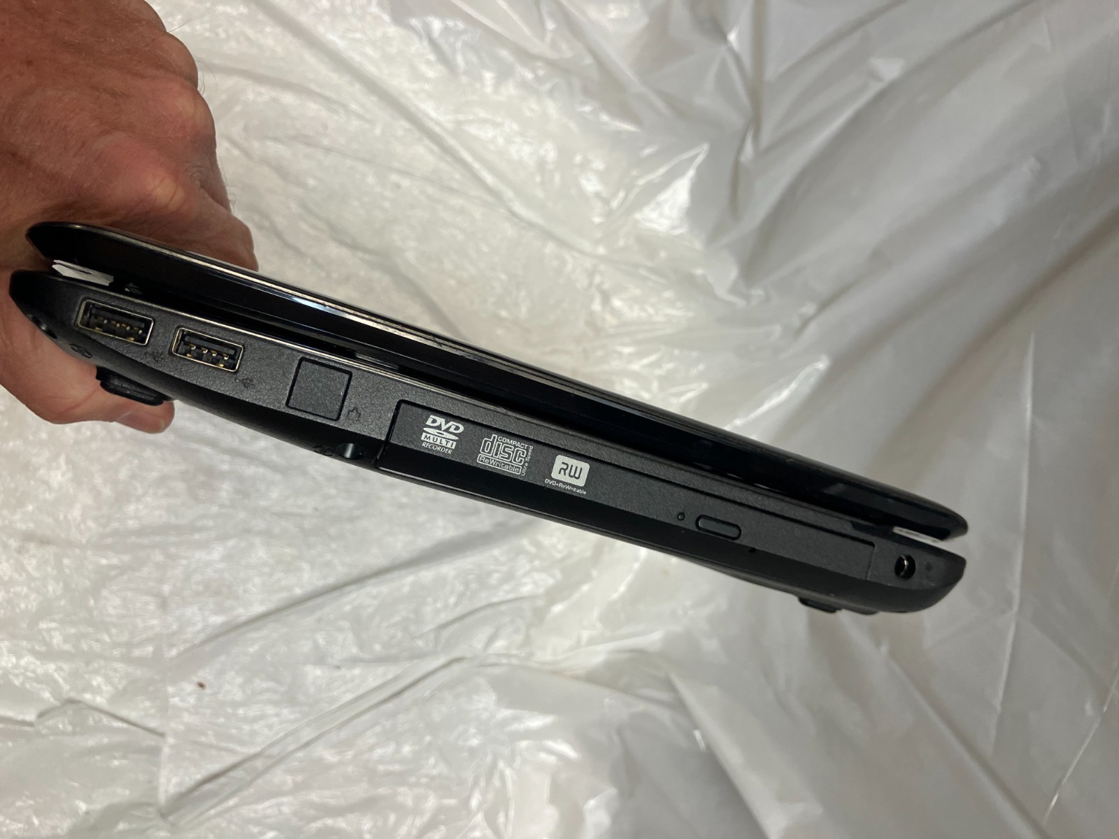 Toshiba Satellite L655D-S5109 AMD PHENOM II P960 4gb mem 500 GB HDD FOR PARTS