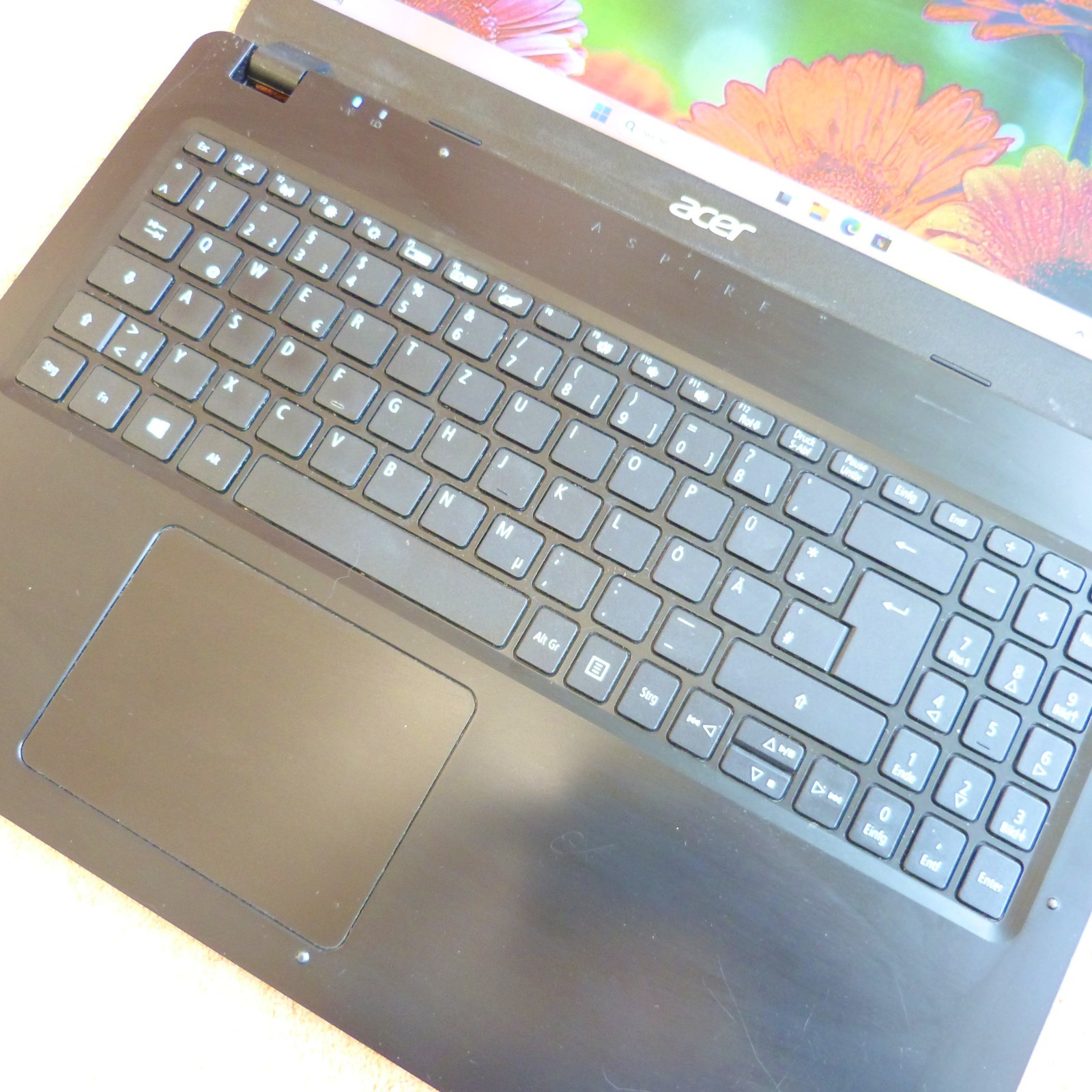 Acer A315 15″ Ultrabook l 8Gen Turbo Intel I Samsung SSD Windows 11 PRO HDMI