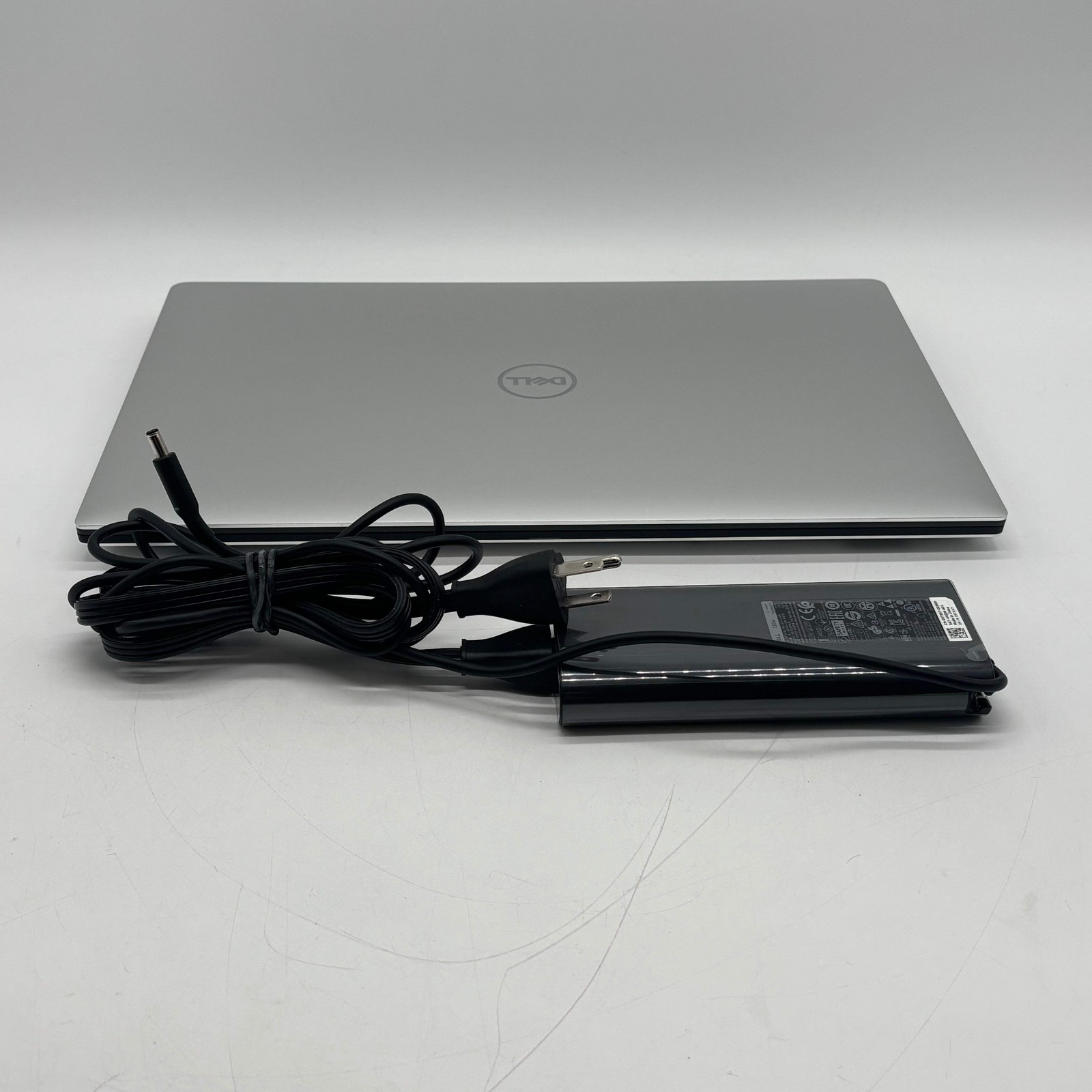 Dell Precision 5540 15.6″ i7-9850H 2.6GHz 16GB RAM 512GB SSD