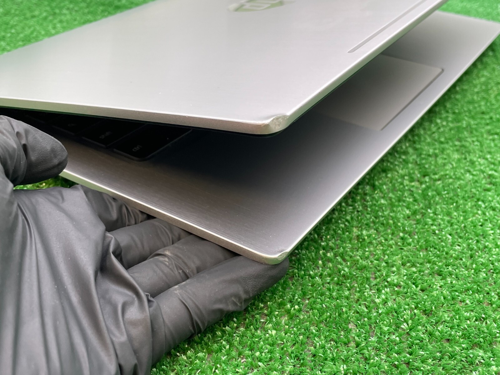 Used HP Chromebook 13 G1 Laptop Intel m7-6Y75 1.20GHz / 16GB RAM / 32GB SSD NT