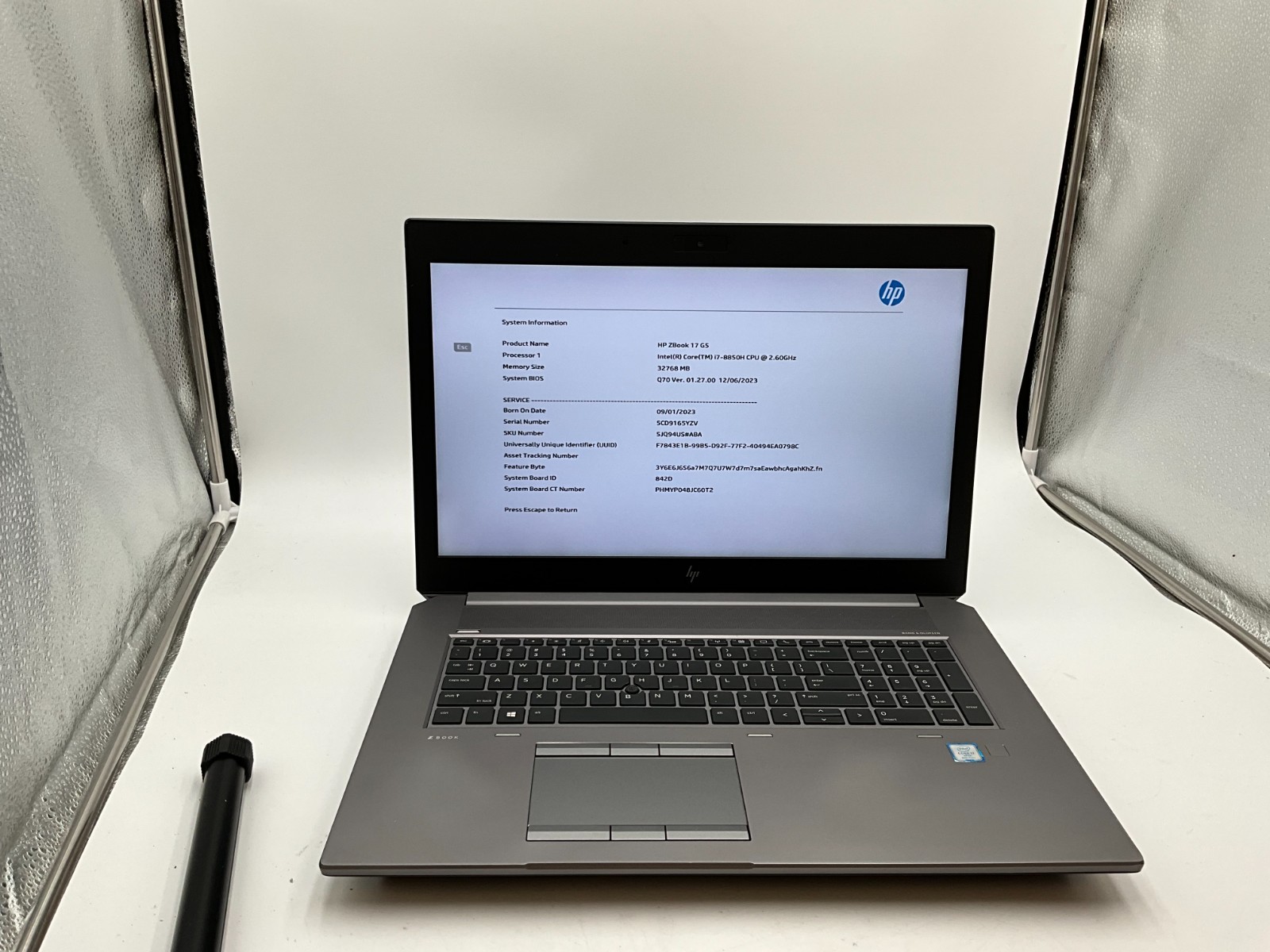 HP ZBook 17 G5 5JQ94US i7-8850H 2.60g 32GB 1tb/512 Win11 laptop 5CD9165YZV