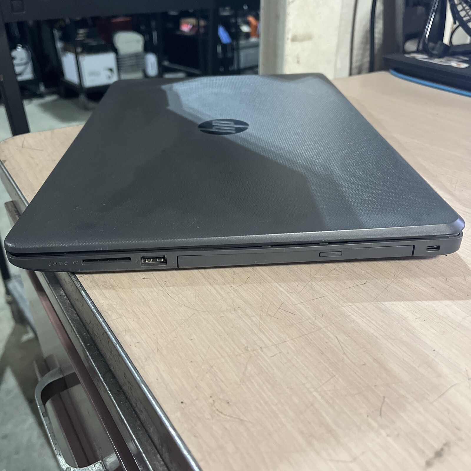 HP 255 NOTEBOOK AMD A6-9225 R4 8GB RAM NO HD