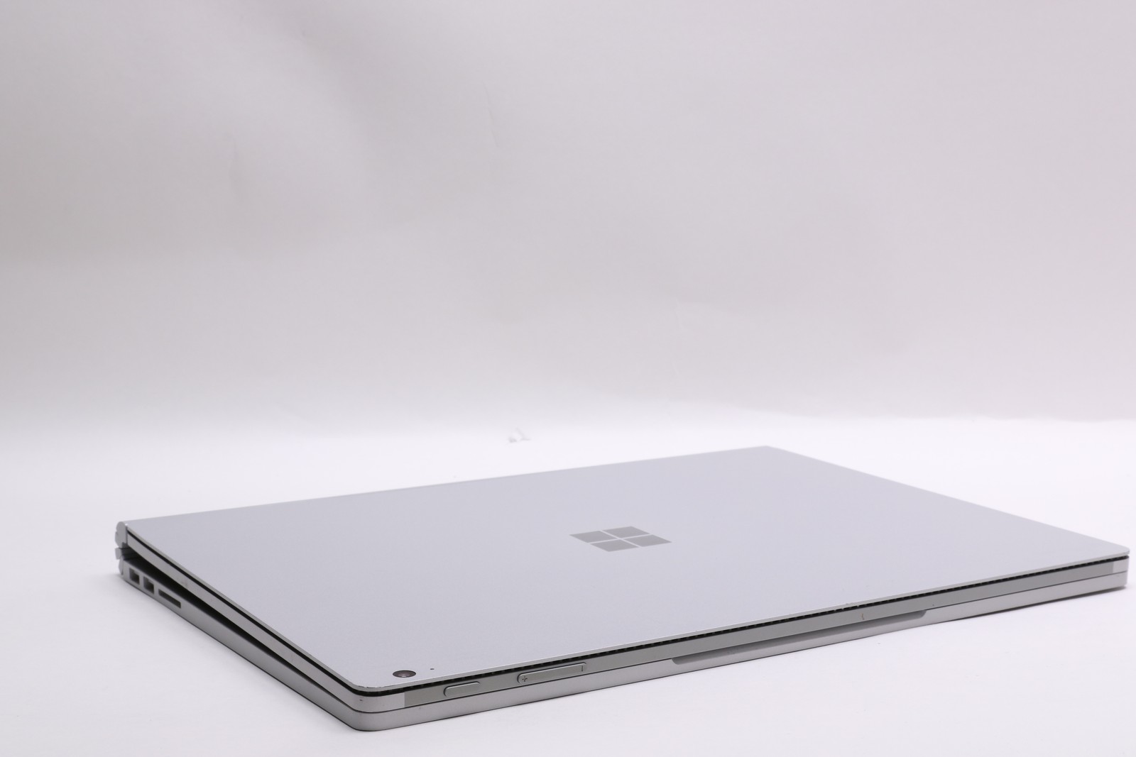 13.5″ Microsoft Surface Book 3, i5-1035G7, 8GB, 256GB SSD, Touchscreen