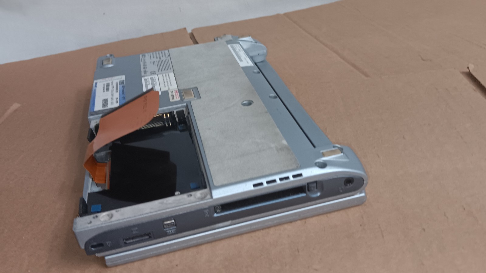 Vintage Fujitsu LifeBook P Series Model P-2040 ultra-portable subnotebook Laptop