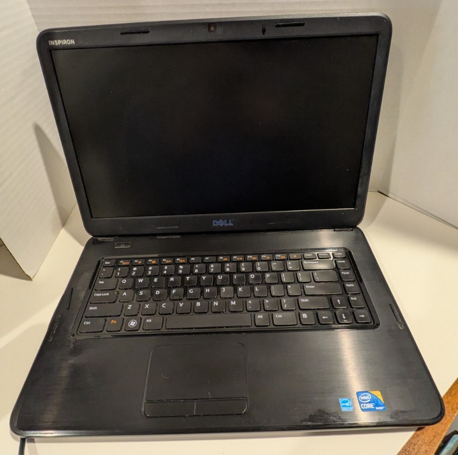 DELL Inspiron N5040 i3 2.53GHz 4GB RAM 120GB SSD Linux Mint Cinnamon OS