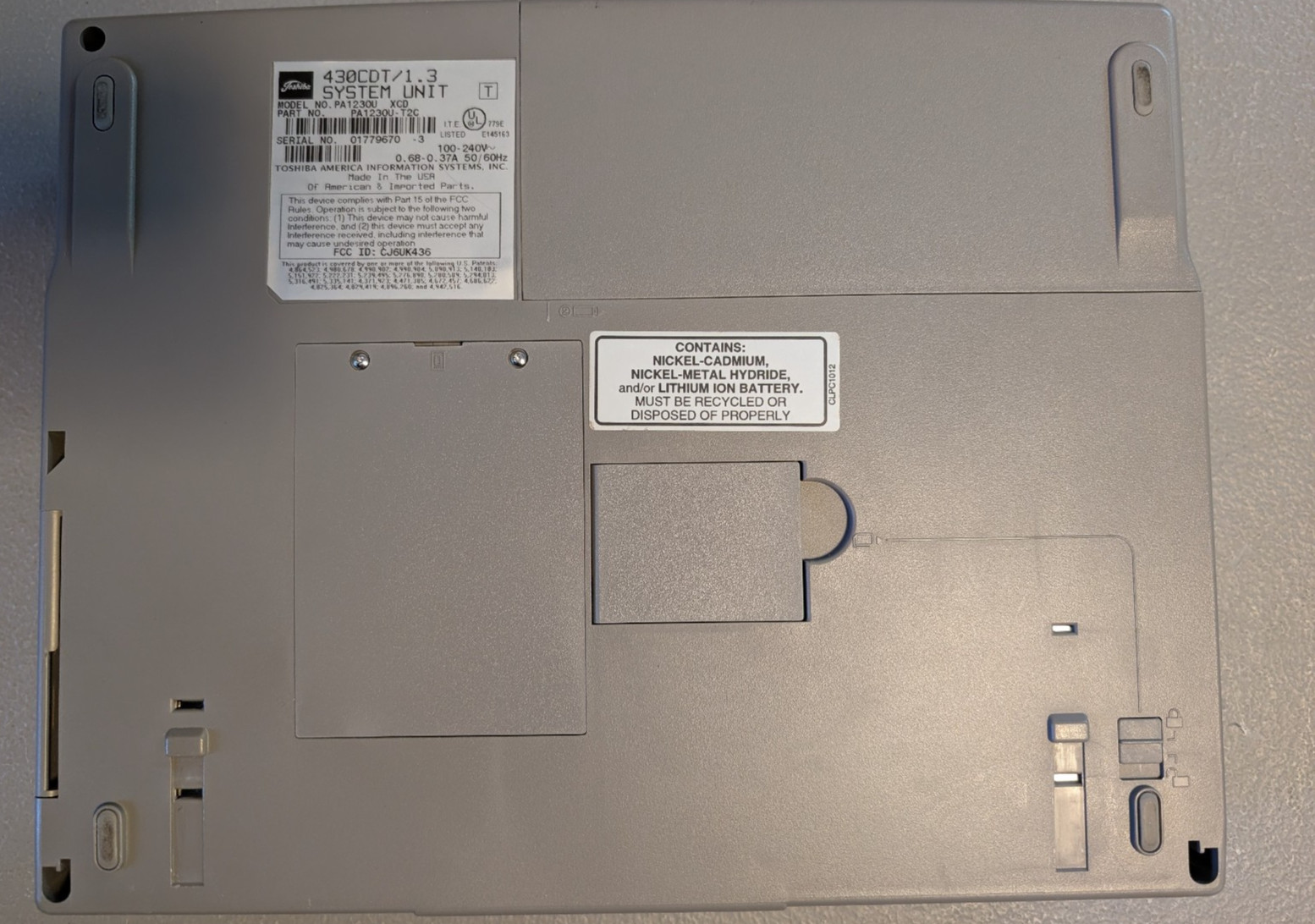Toshiba 430CDT with docking station and extras – for repair