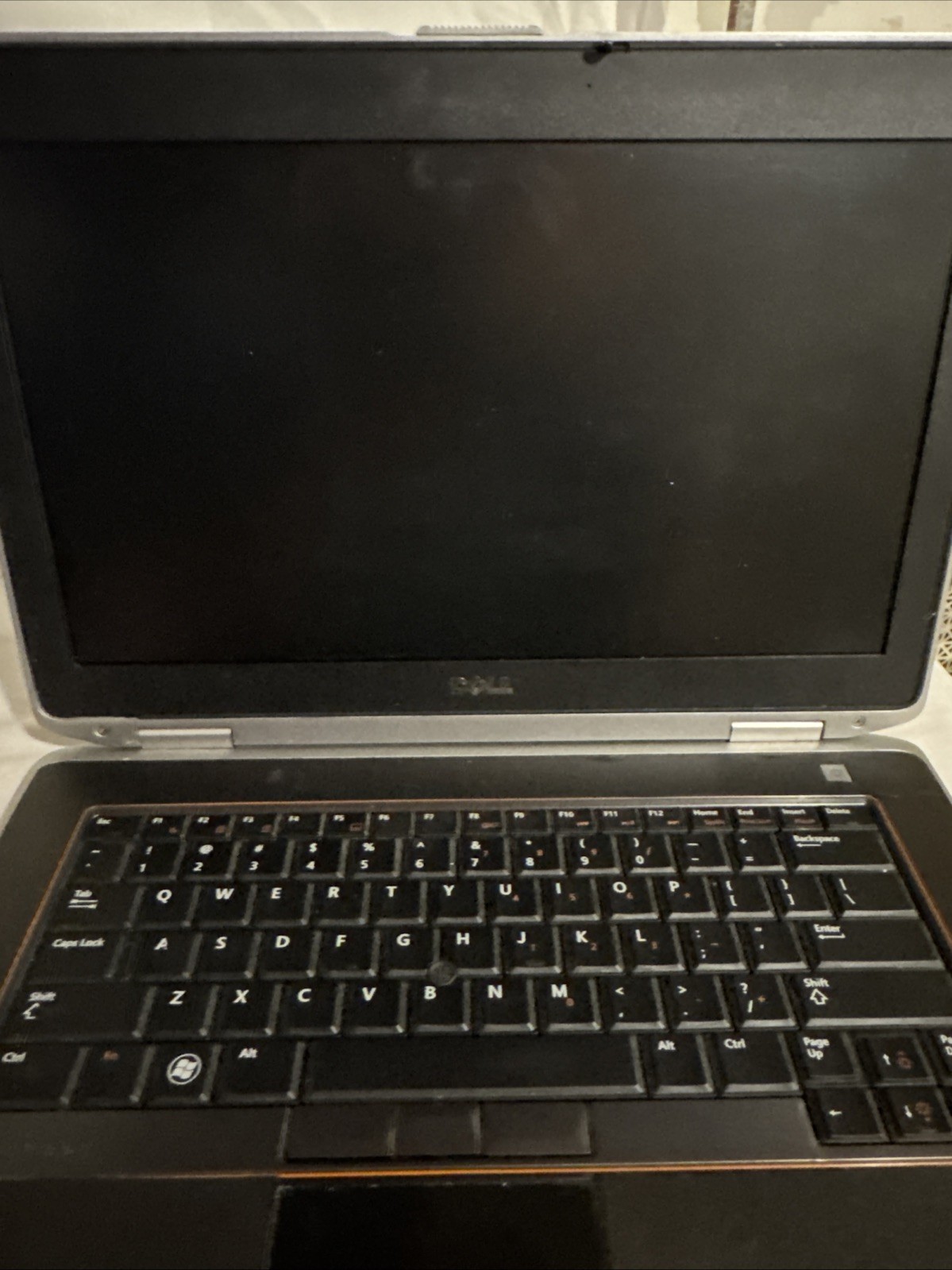 Dell Latitude E6420 UNTESTED – SOLD FOR Parts Latitude E6420