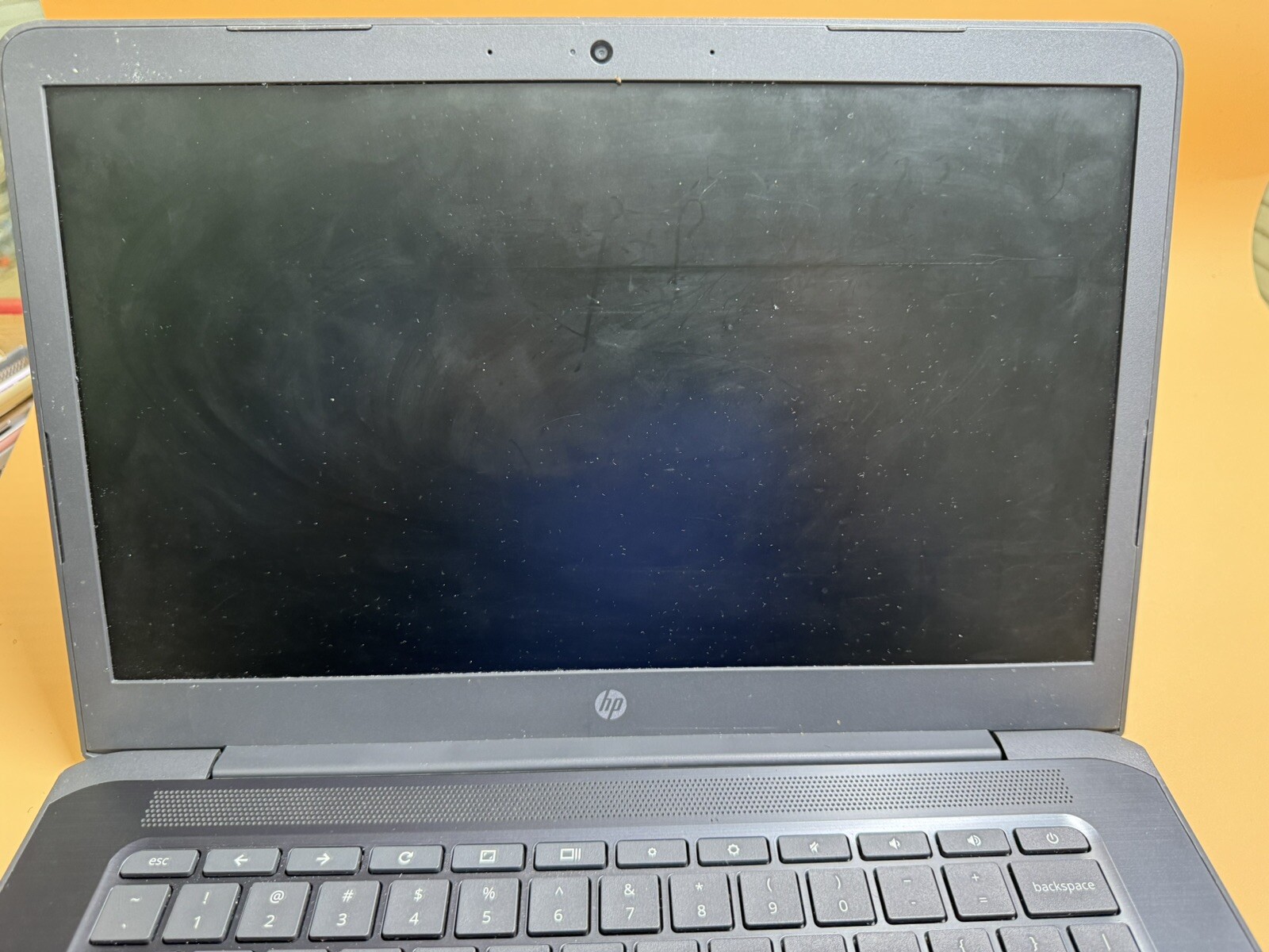 HP ChromeBook 14 G5 Intel Celeron 4GB RAM (READ AD) FOR PARTS
