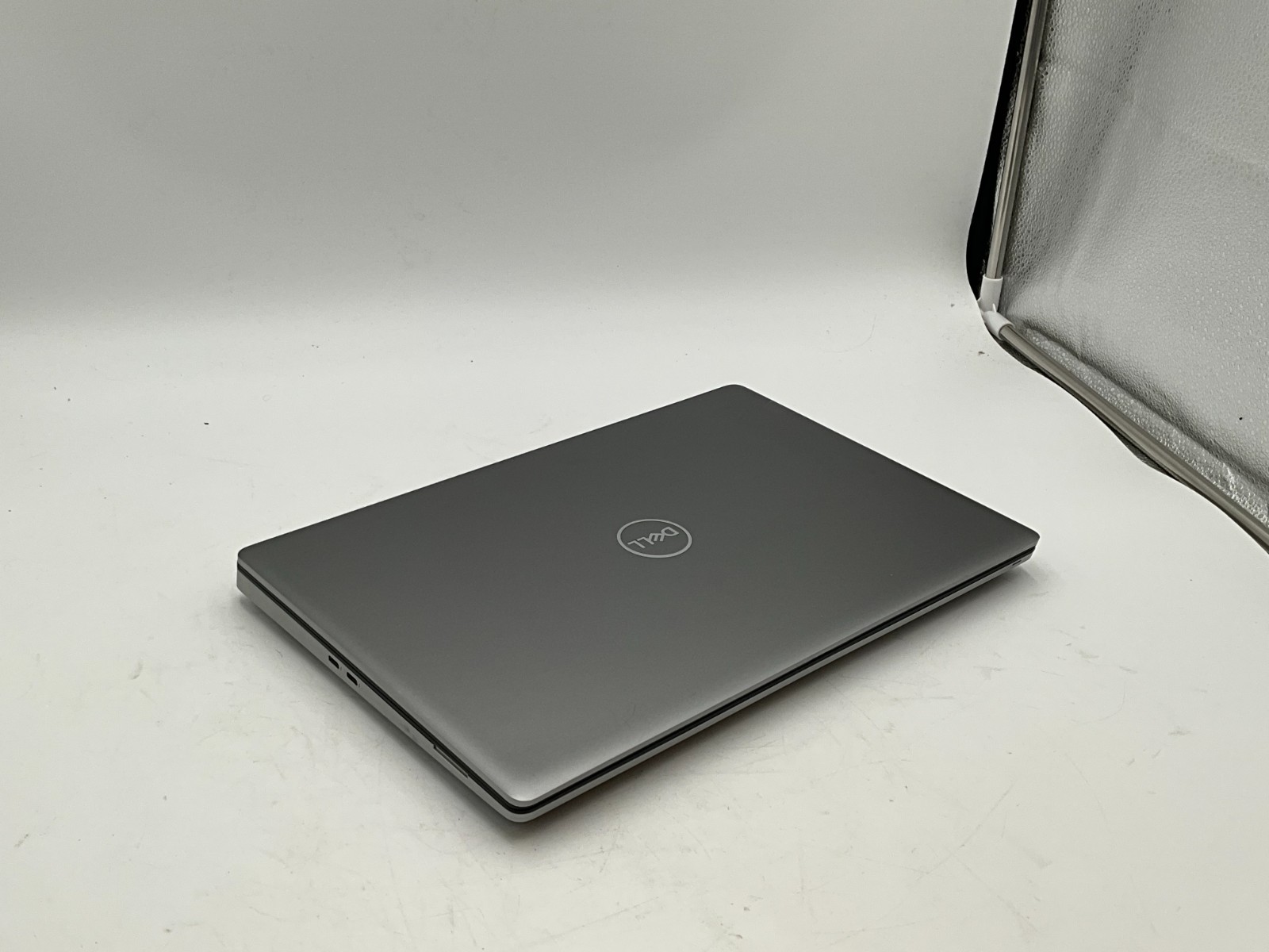 DELL Precision 7560 i7-11850H 2.50g 32GB 1tb T1200 15.6″ WIN11 Laptop 7GYF2J3