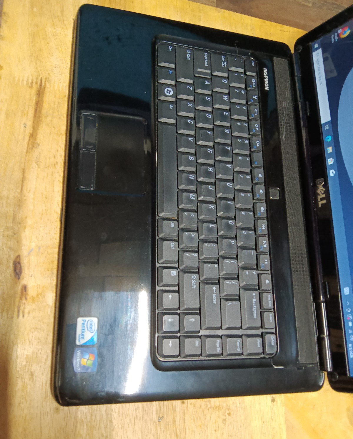 Dell Inspiron 1545/Core2duo P8700 2.53ghz/4gb/500gb/Windows 10 Pro/Vga/BT/15.6