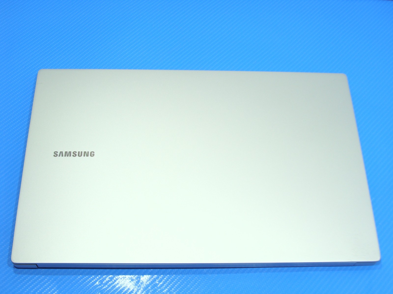 SAMSUNG GALAXY BOOK 4 15.6″FHD Intel 7 150U 1.8Ghz 16GB 512GB W11H 100 cycles