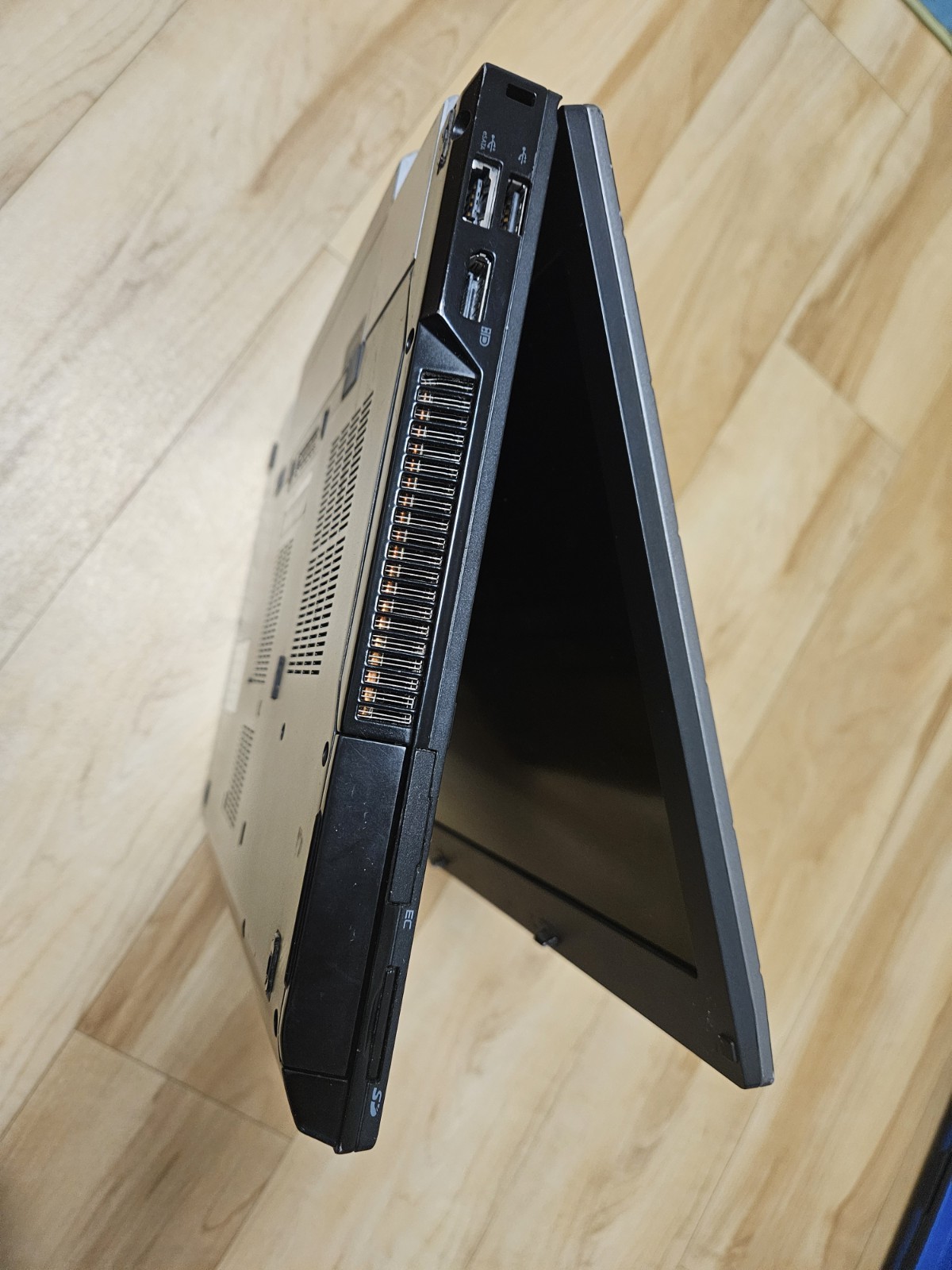Gaming Dell Precision M4500 i7 Quadro Windows XP + 7 SSD Dual Boot Firewire