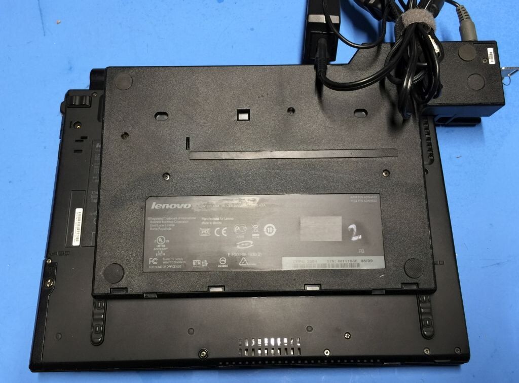 Lenovo ThinkPad T400 P8400 6GB RAM 300GB Win10Pro w DOCKING STATION *SUPER* v