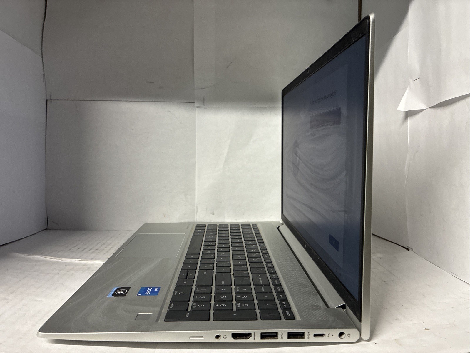 HP EliteBook 650 G9 15.6″ i5-12th Gen 16GB RAM 256GB SSD Win 11 – Charger – used