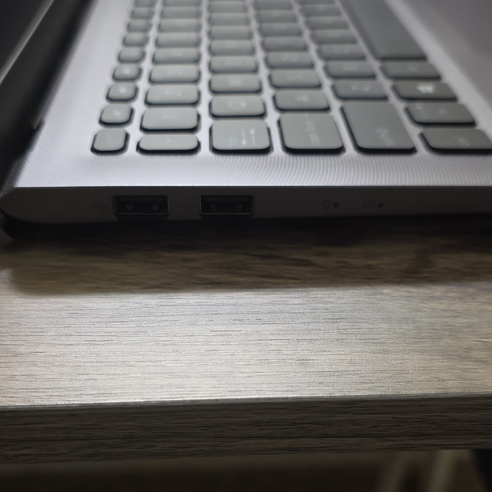 ASUS VivoBook 15.6in Gray i3-1005G1 8GB SSD Windows Fingerprint