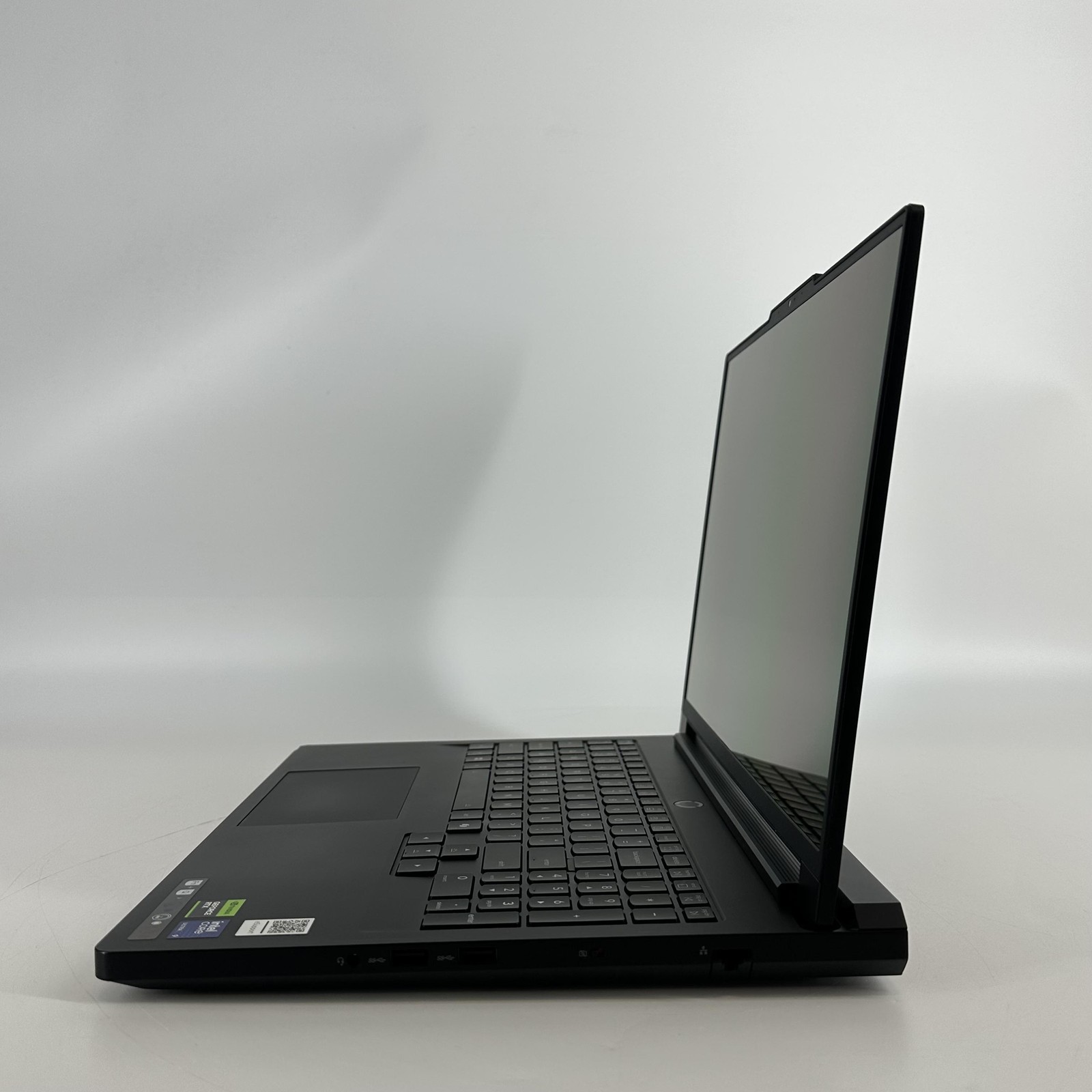 Lenovo Legion Pro 7i 16 QHD+ Ultra 9 275HX 32GB 1TB/1TB RTX 5080 – Split Frame