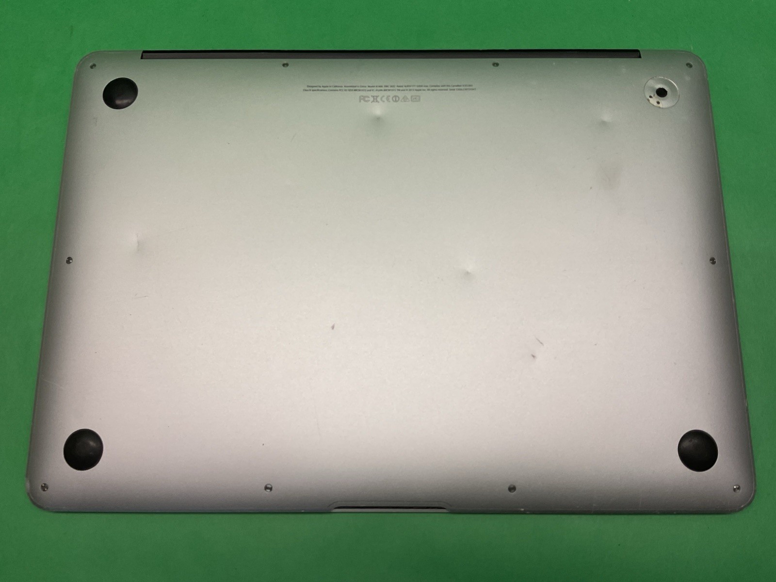 Apple 2013 MacBook Air 13” Laptop – POWERS ON – UNTESTED