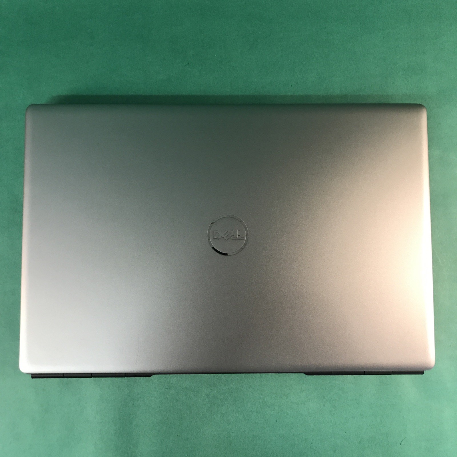 Dell Precision 7750 Intel Xeon W-10855M @ 2.8GHZ 32GB RAM 1TB NVME RTX 4000 W11P