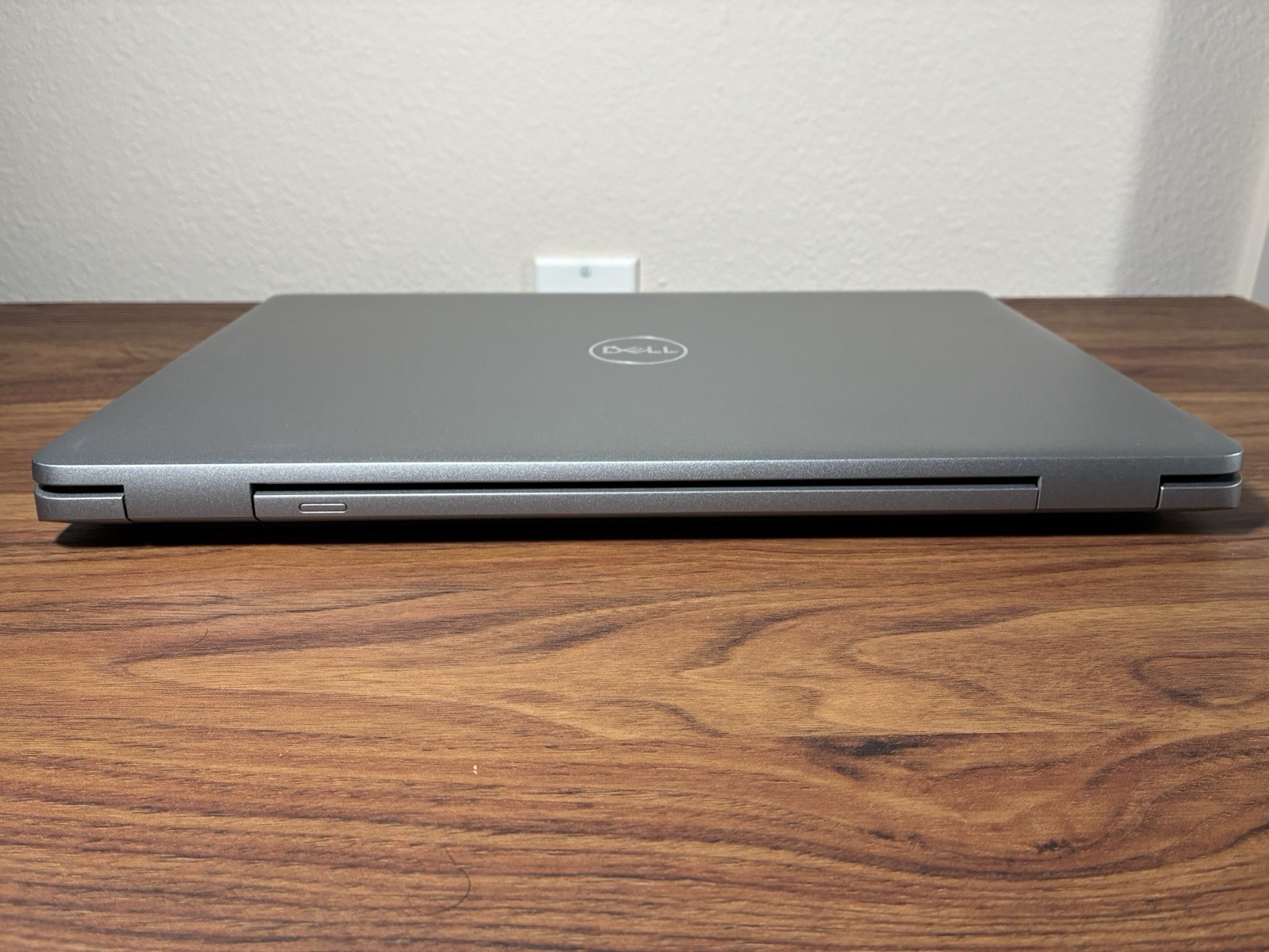 DELL Latitude 5550 Laptop Ultra 7 32GB RAM 1TB SSD 15.6” FHD WIN 11 W/AC!