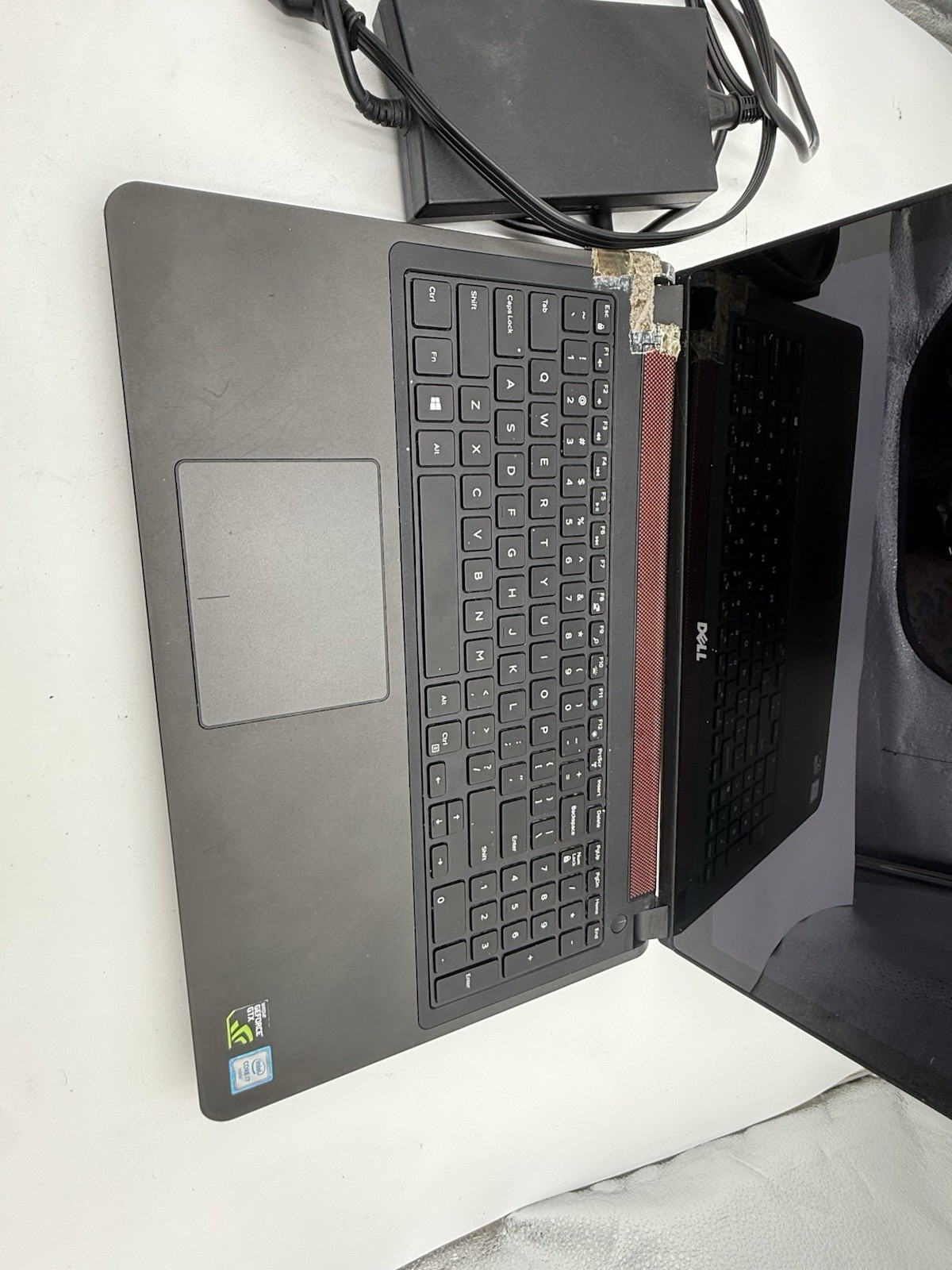 Dell Inspiron 15-7559 15.6″, i5-6300HQ, GTX 960M, NO HDD, NO RAM