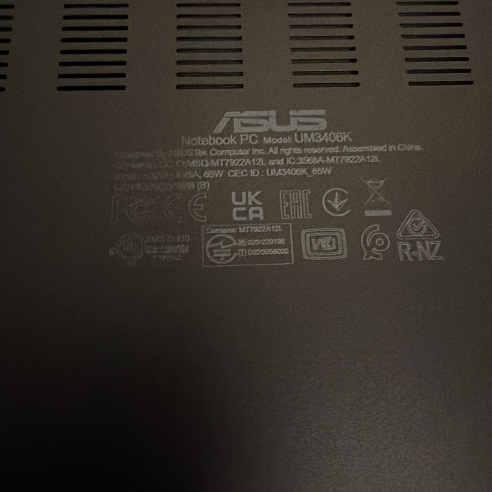 ASUS Zenbook 14 Touchscreen Laptop (1TB, AMD Ryzen AI 7 350, 32GB) Black *Read*