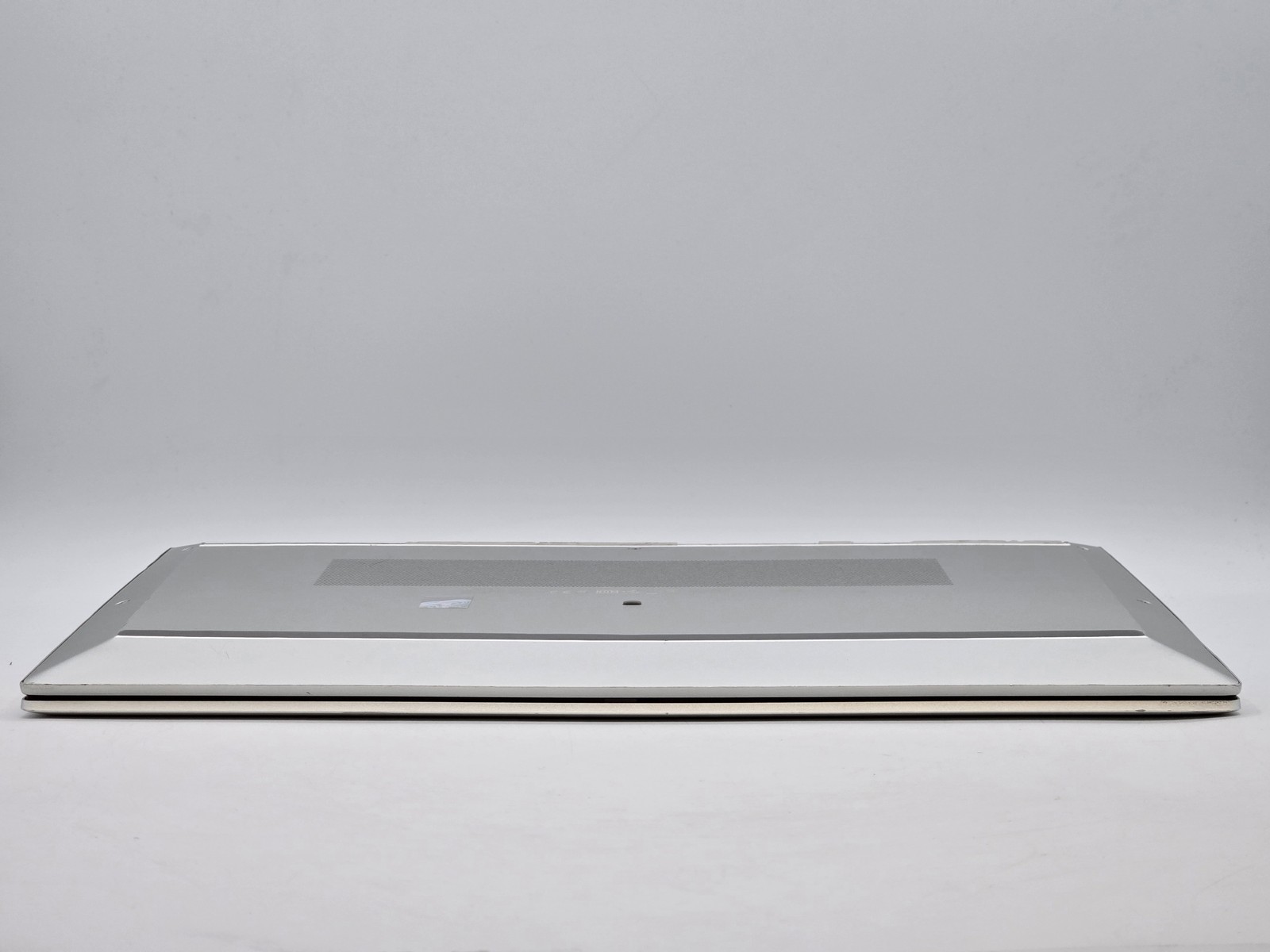 HP ELITEBOOK 855 G8 15″ FHD Touch RYZEN 7 PRO 5850U 512GB SSD 16GB W11P Backlit