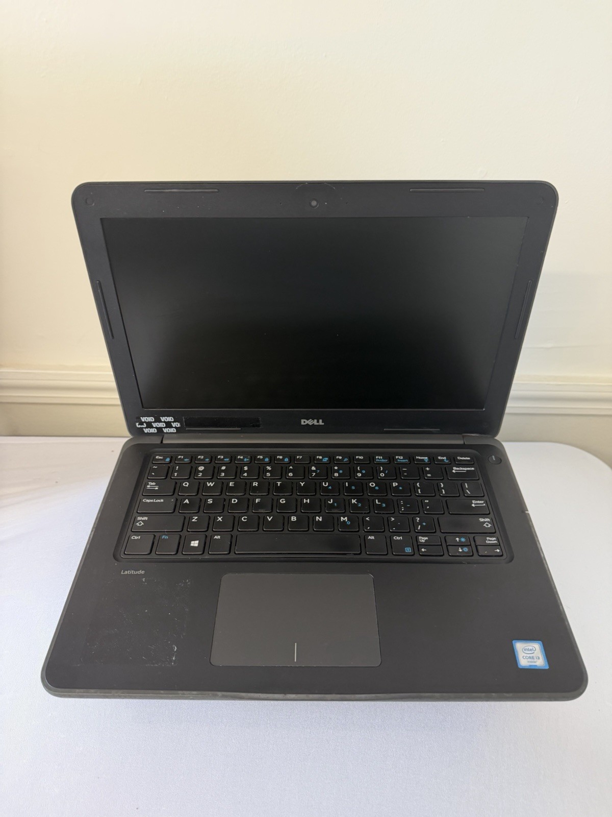 Dell Latitude 3380 Laptop – Good Screen – Intel i3-6006U – RAM 4 GB – Read Des
