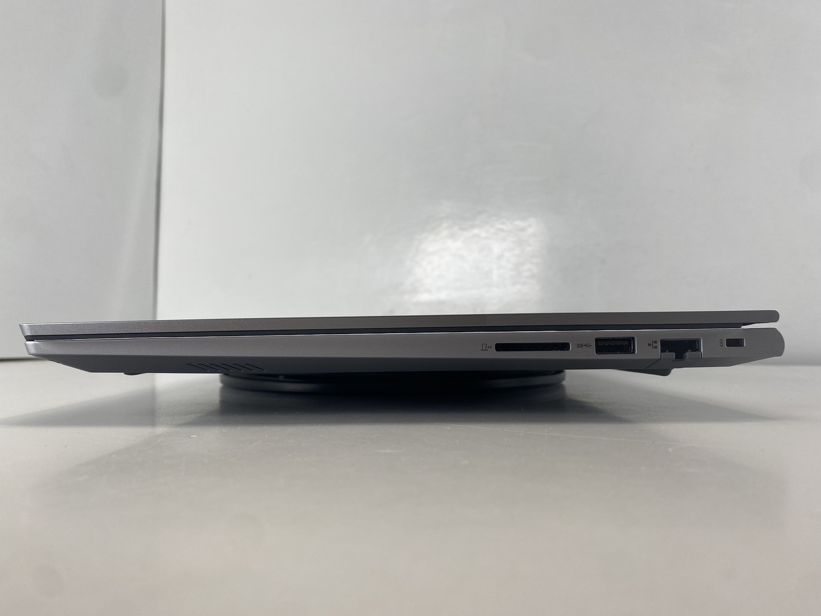 Lenovo Laptop ThinkBook 16 G8 16″ Intel Core 7 240H 512GB- Arctic Grey