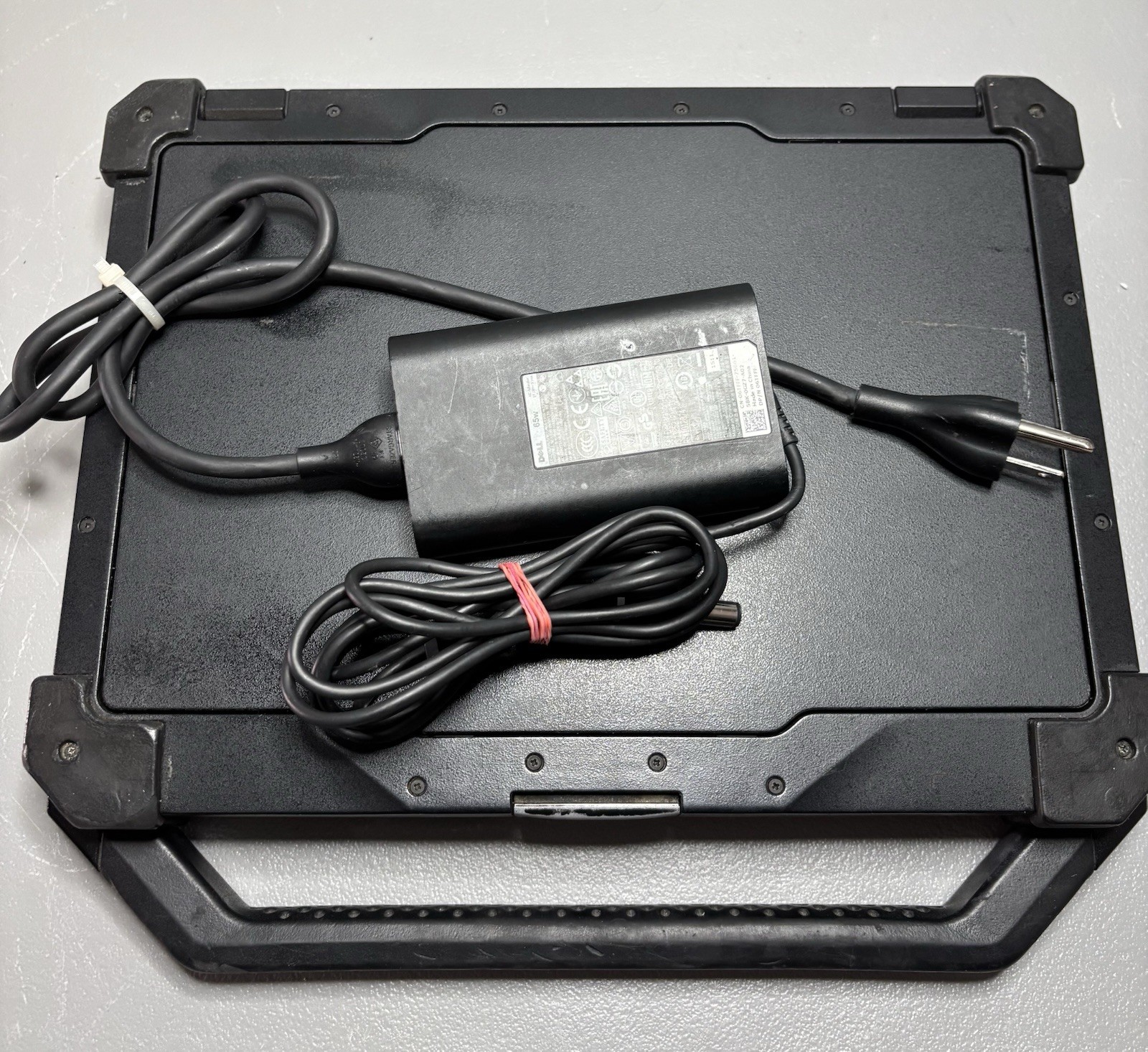 Dell Latitude 12 Rugged Extreme 7204 i5-4300U 8GB 250GB (Missing Keycap)