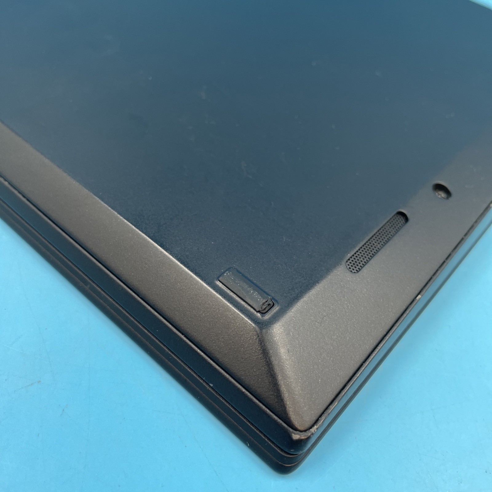 Lenovo ThinkPad T490s | i7-8665U | 16GB RAM | NO DRIVE/OS | 86% BATTERY
