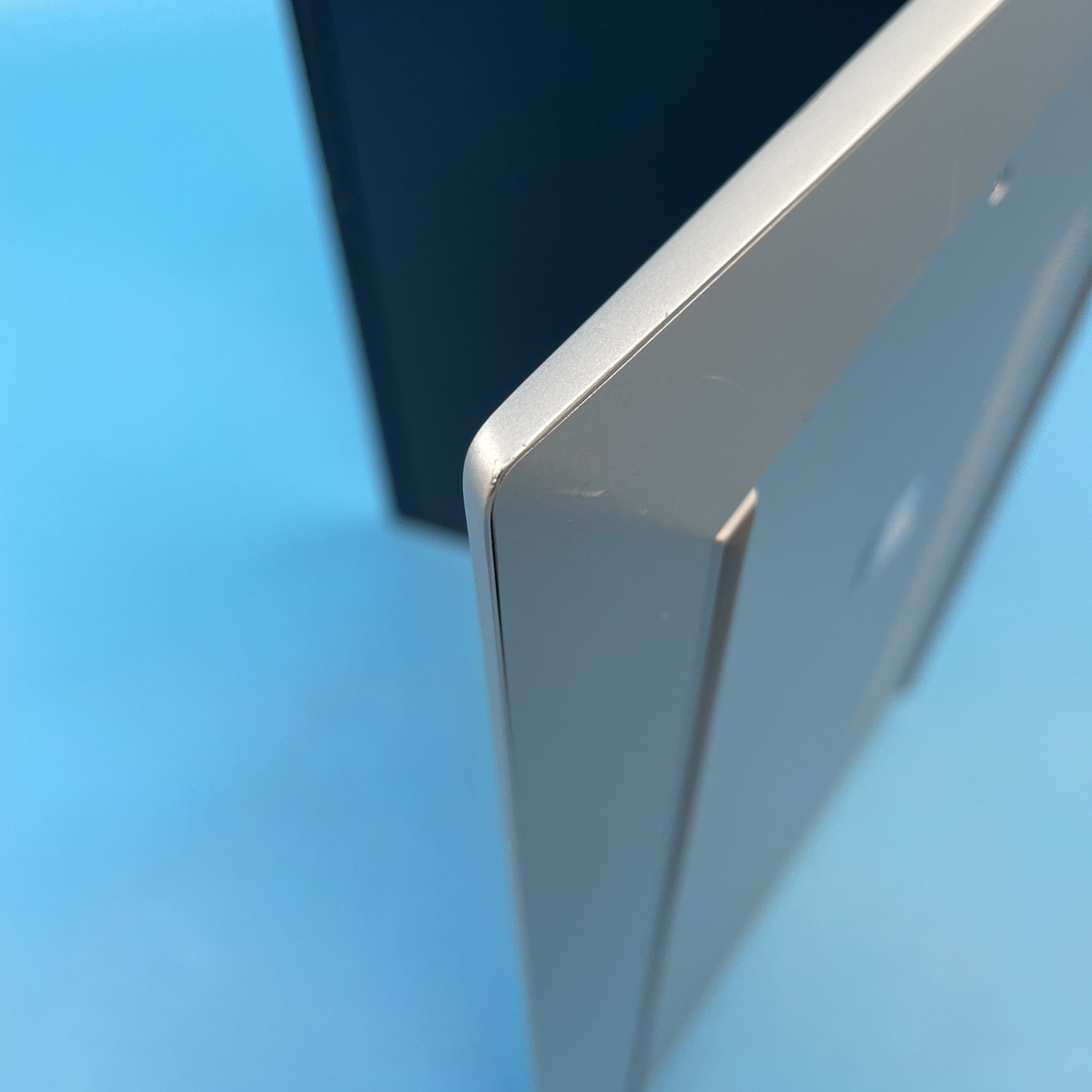 HP EliteBook 840 G7 | i5-10210U | 16GB RAM | NO DRIVE/OS | 74% BATTERY