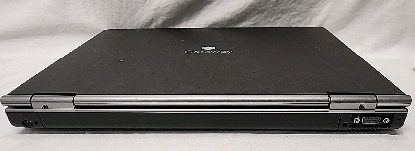 Gateway MA7 MT6705 Intel Core 2 T5500 1.66GHz/2GB RAM/160GB HDD/15.4″ Win Xp