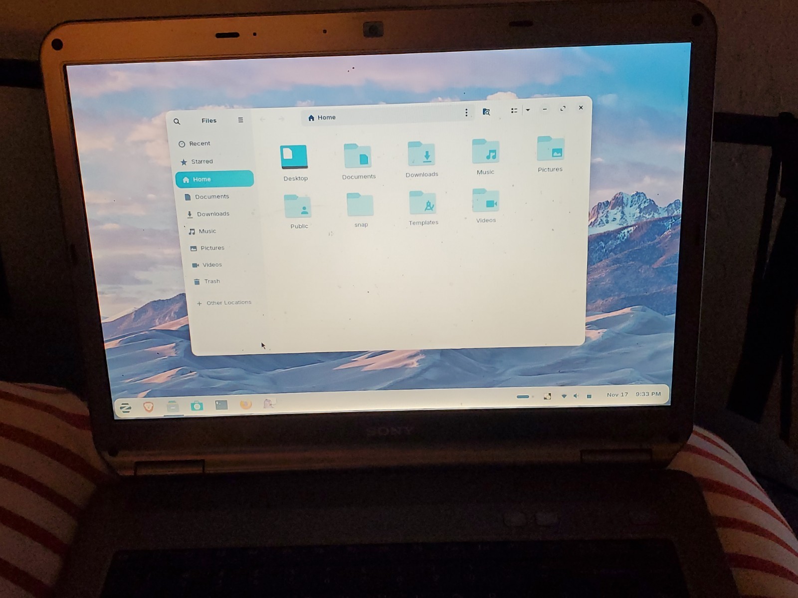 Sony Vaio Laptop VGN-NS325J with Zorin OS 18 And Some Games Preloaded