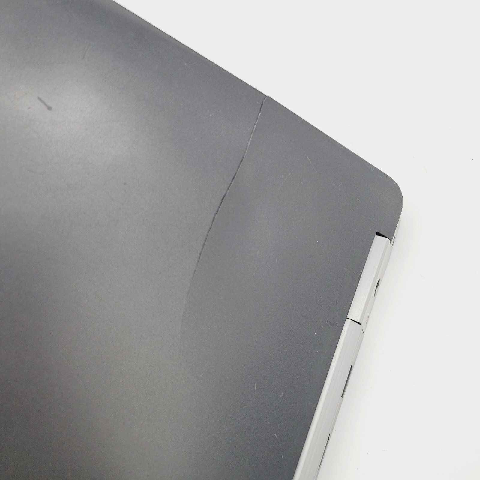 Dell Latitude E5570 Core i5 6th Gen 8GB RAM No HDD 15.6″ FOR PARTS