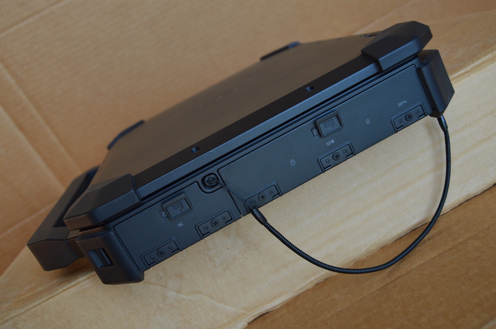 Dell Latitude 14 Rugged Extreme 7424 FHD Touch i5-8350U 16GB 512GB SSD GPS